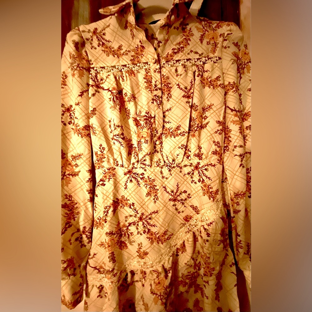 Hippie vibes beige floral dress nwot small